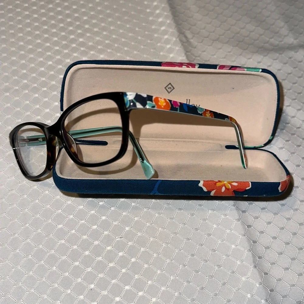 NEW! Kids Size 49-15-125 Santiago Floral Navy, Vera Bradley. NEVER WORN!